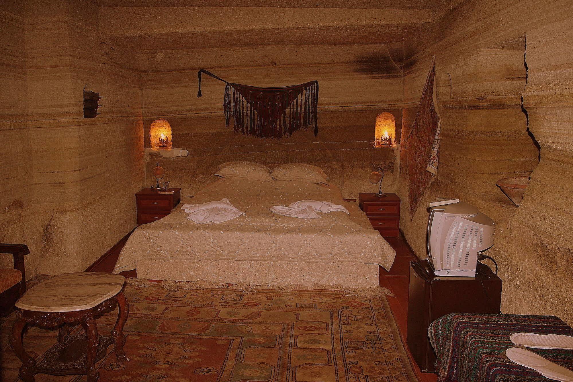 Oriental Cave Suites Гьореме Екстериор снимка