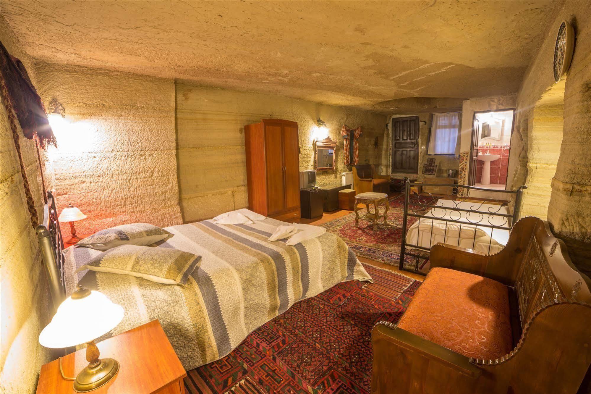 Oriental Cave Suites Гьореме Екстериор снимка