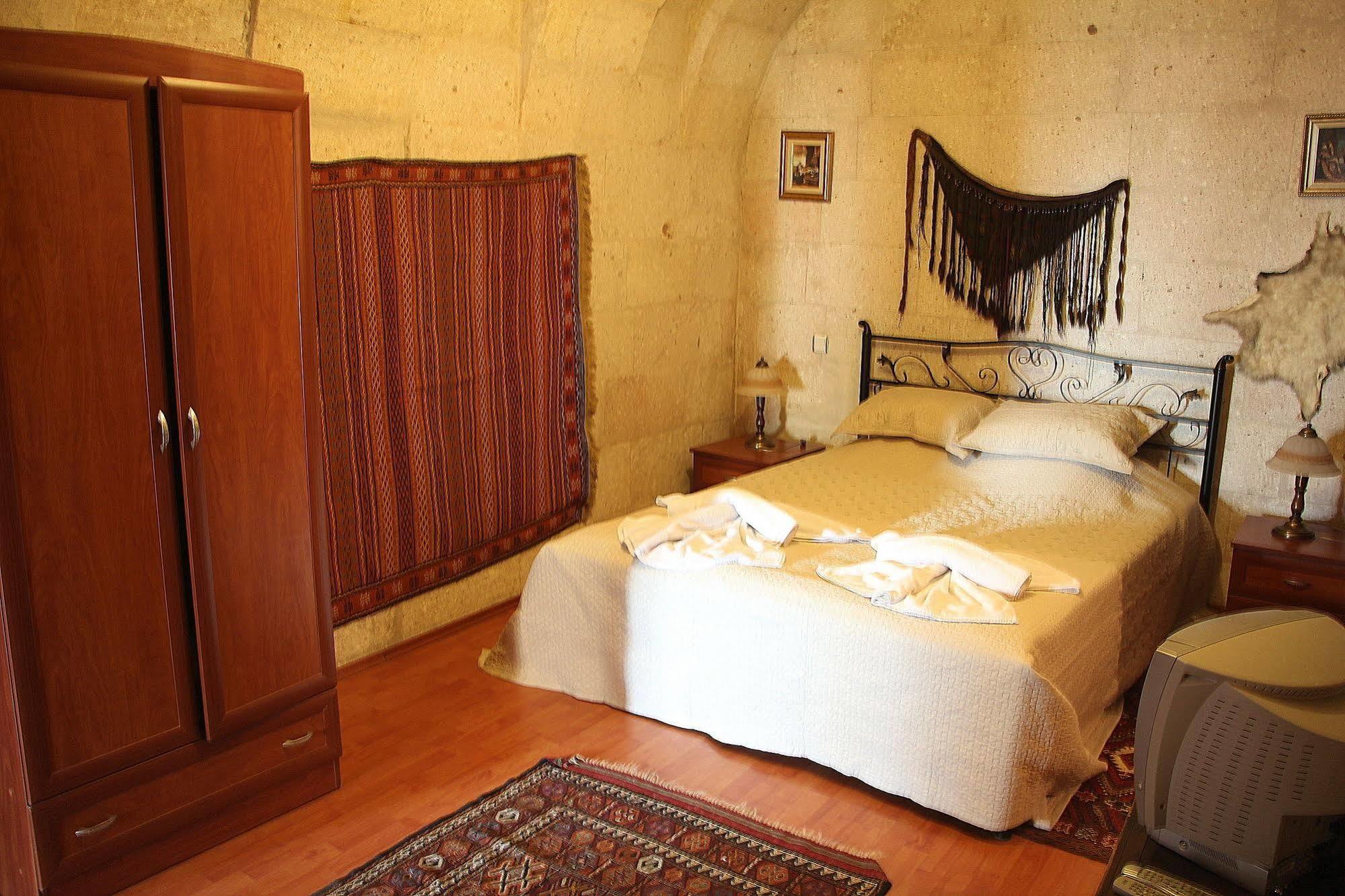 Oriental Cave Suites Гьореме Екстериор снимка