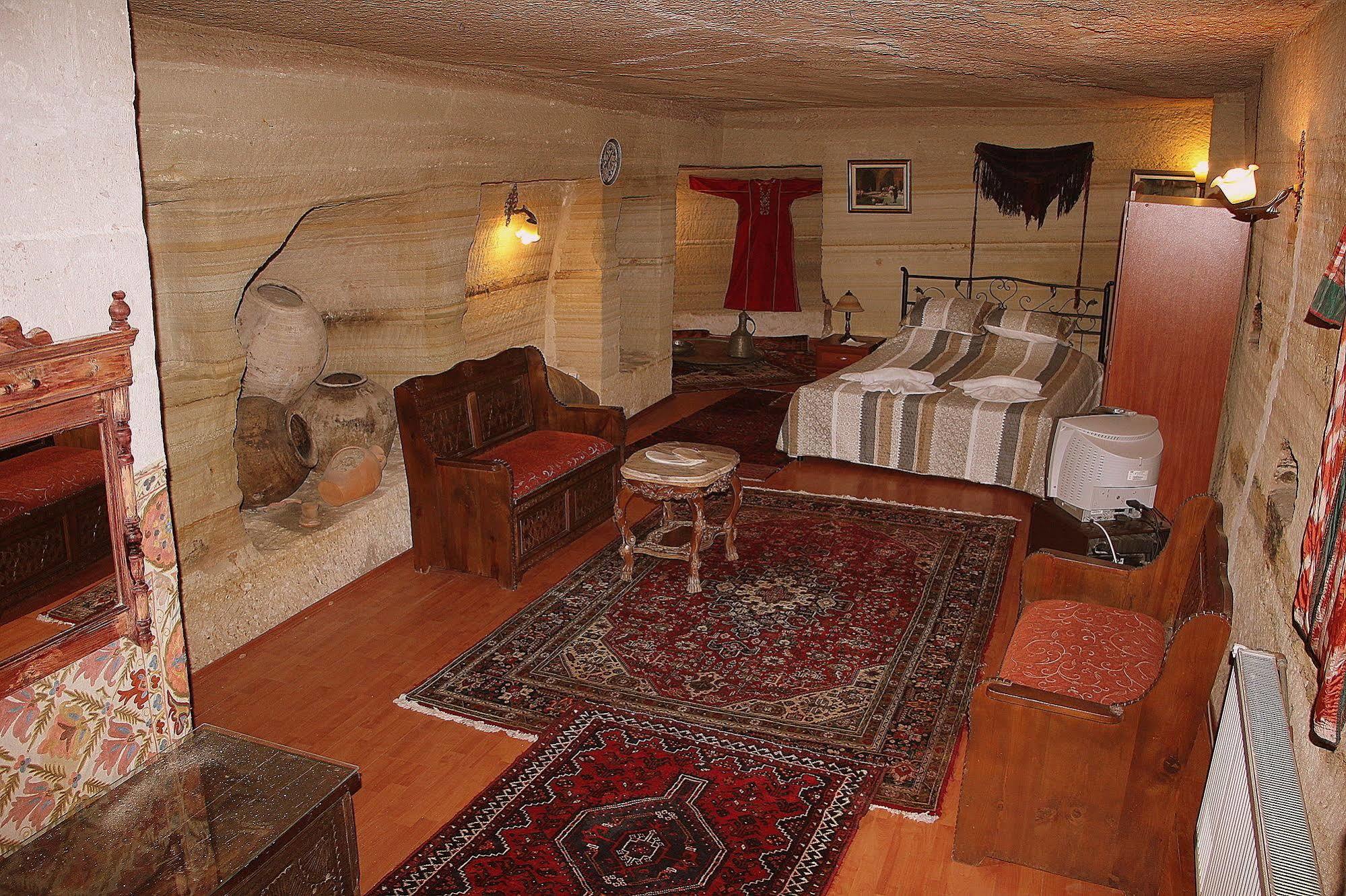 Oriental Cave Suites Гьореме Екстериор снимка