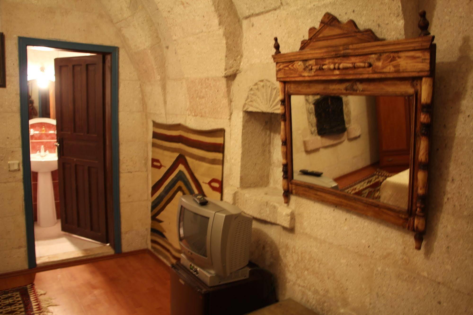 Oriental Cave Suites Гьореме Екстериор снимка